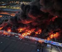 Arde un centro comercial de grandes dimensiones en Varsovia, sin causar víctimas