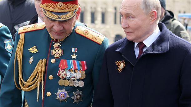Vladimir Putin y Sergei Shoigu