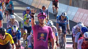 Jonathan Milanek irabazi du Italiako Giroko 13. etapa. 