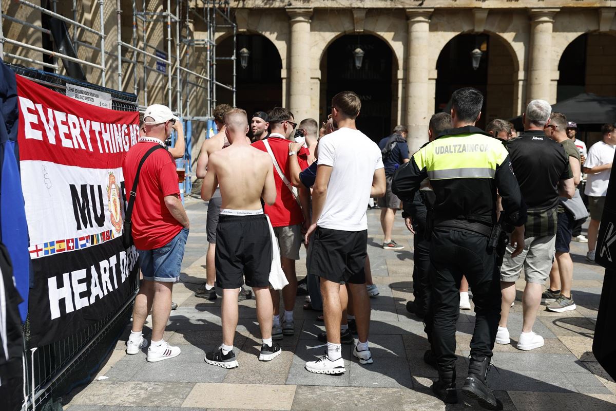 Aficionados ingleses en Bilbao. Foto: EFE Aficionados ingleses en Bilbao. Foto: EFE