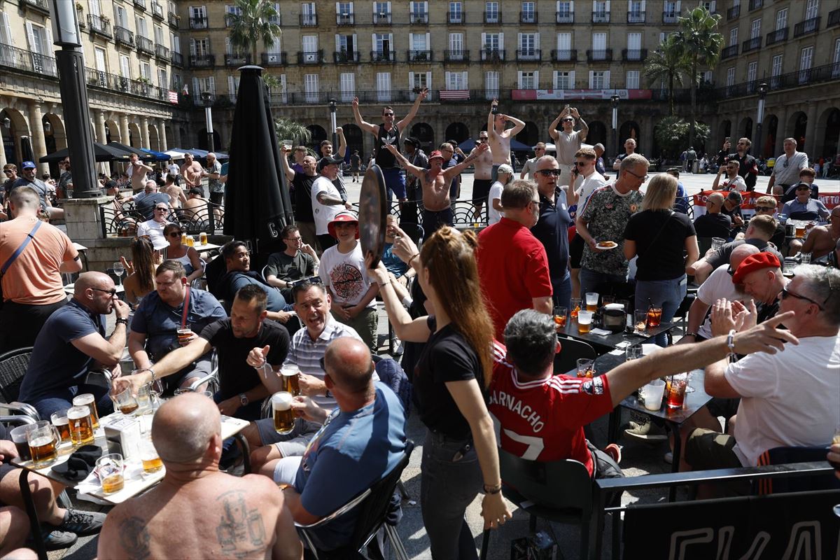 Aficionados ingleses en Bilbao. Foto: EFE Aficionados ingleses en Bilbao. Foto: EFE