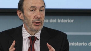 Rubalcaba: 'No le vamos a dar a nadie el papel de mediador y menos a Bildu'