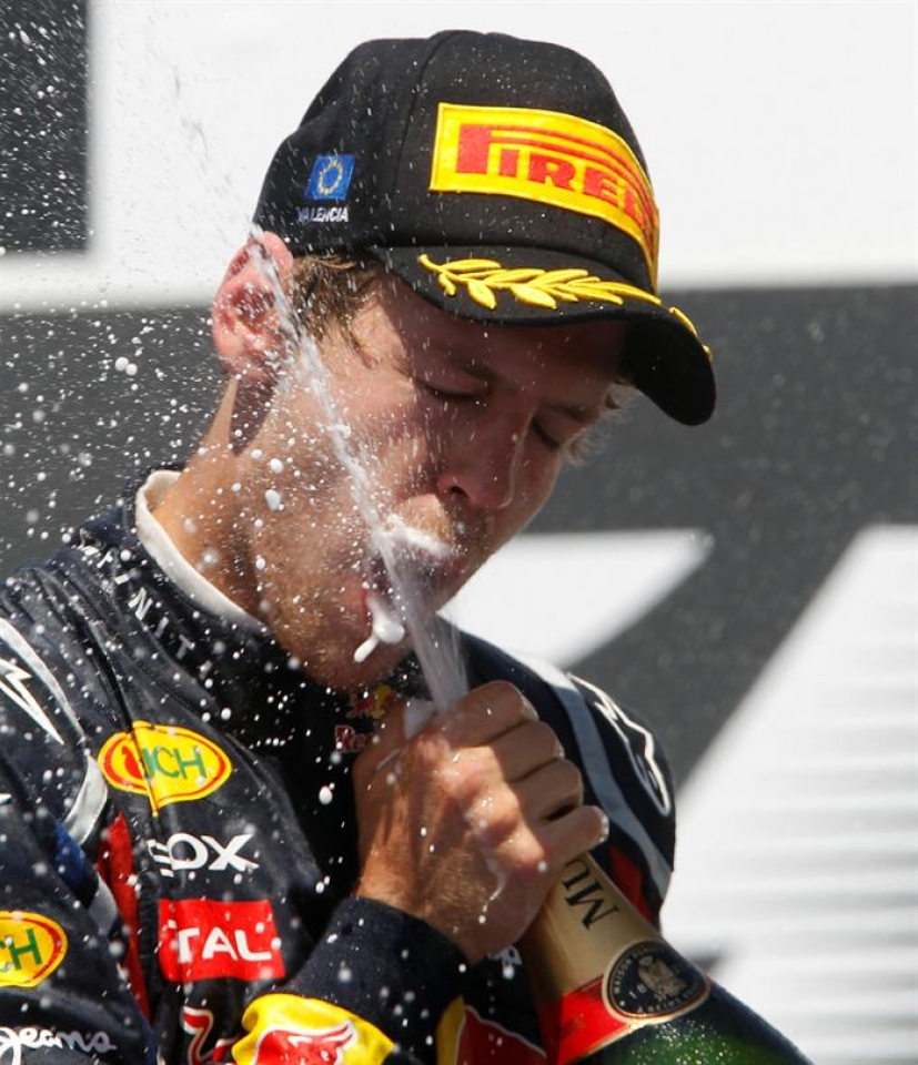 Europako S.N.: Sebastian Vettel (RedBull) Valentzian lortutako garaipena ospatzen. Argazkia: EFE