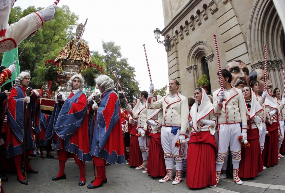 Ospakizunak eta jai giroa nagusi, San Fermin egunean. Irudia: EFE