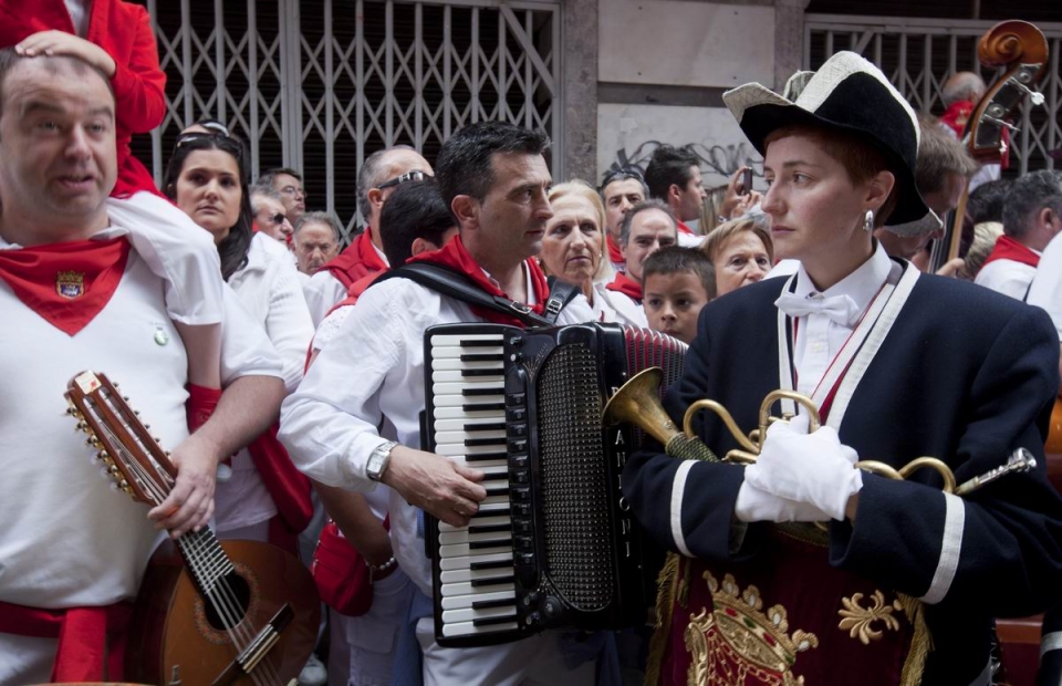 Ospakizunak eta jai giroa nagusi, San Fermin egunean. Irudia: EFE
