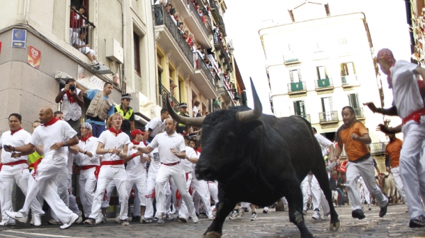 Un rápido toro de Fuente Ymbro, estrella del quinto encierro