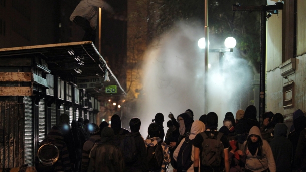 'Txilen kalitatezko dohako hezkuntza publikoa aldarrikatzen dute gazteek'