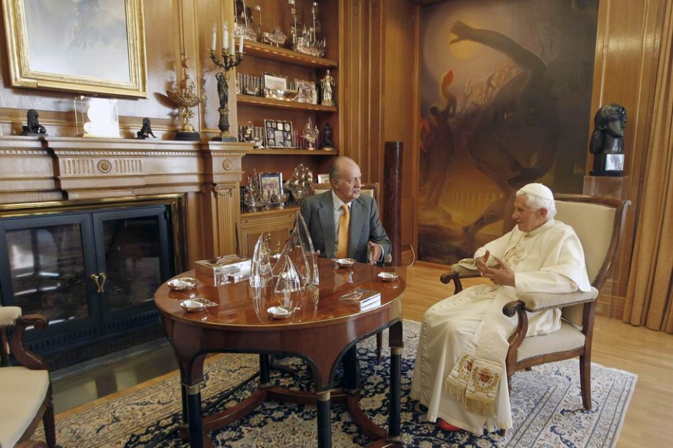 El rey y el Papa en un encuentro en la Zarzuela. Foto: EFE
