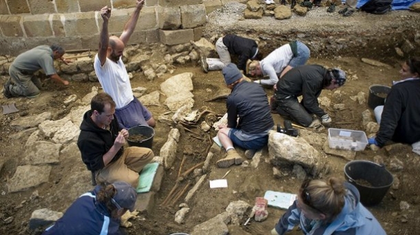 La mansio romana de Uharte Arakil, lengua electrónica y ciencia vs. burocracia