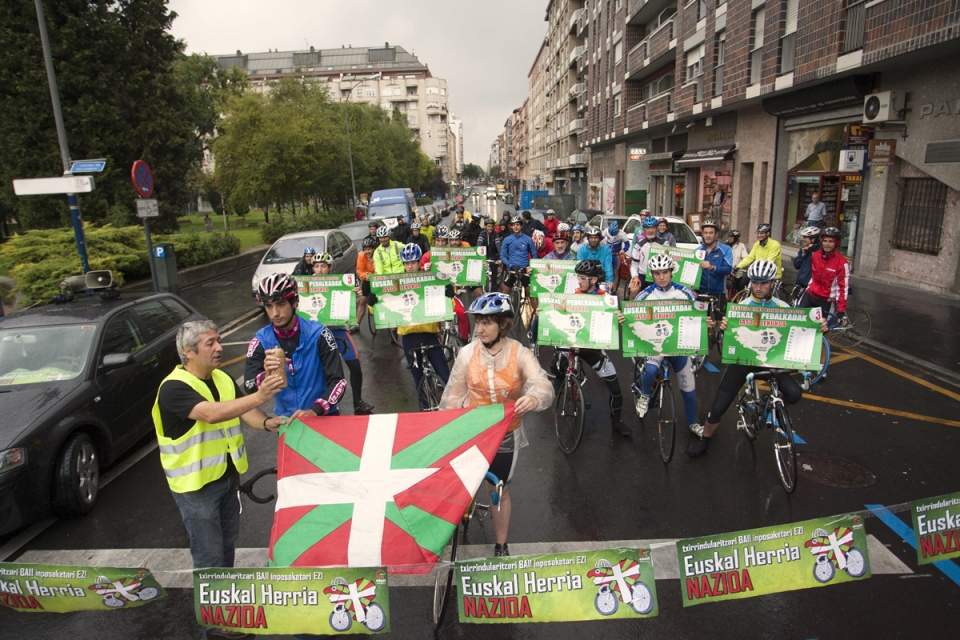 Esait: 'Vuelta Espainia aldarrikatzeko ekarri dute'