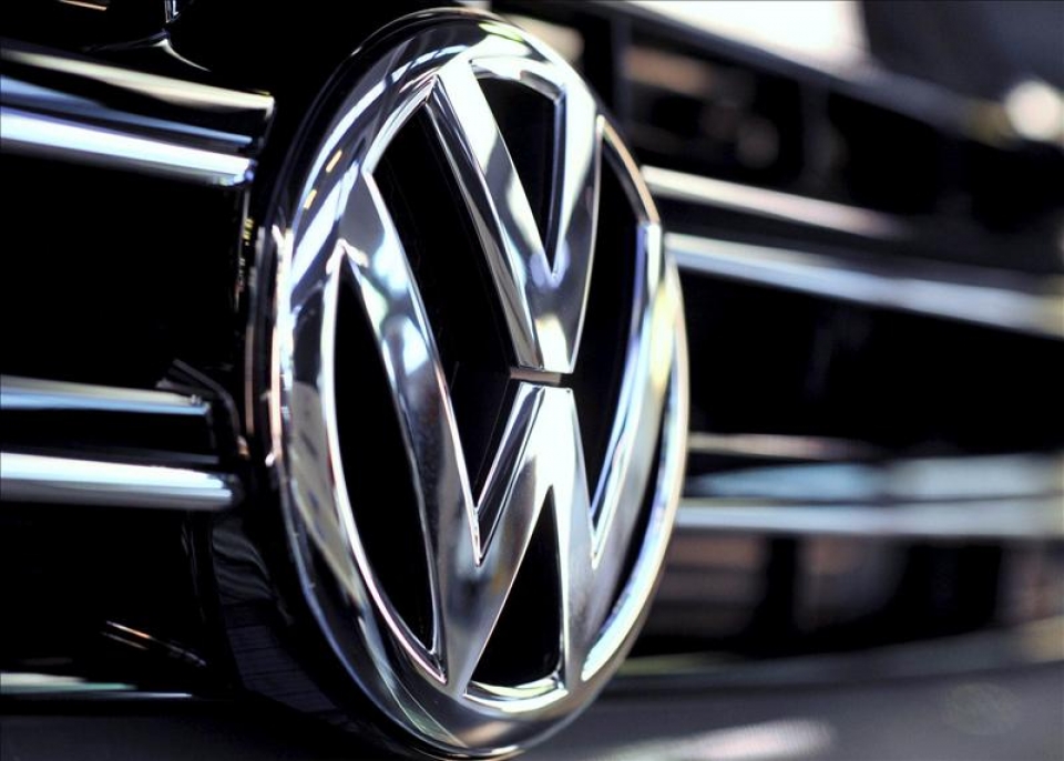 Logotipo de la marca Volkswagen. Foto: EFE.