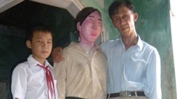 The Vietnamese with a puppet of his wife where he