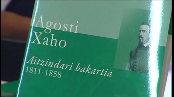 Agosti Xaho idazlearen biografia idatzi du Xabier Zabaltzak