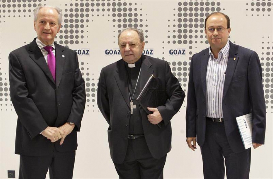 El obispo de Donostia, Juan María Uriarte, en la conferencia "Paz y Reconciliación". Foto: EFE