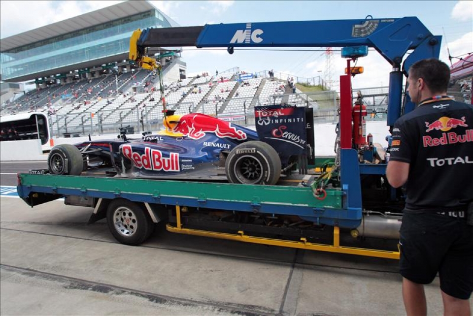 Vettelek ezustekoa izan du Japoniako Sari Nagusiko entrenamendu saioetan. Argazkia: EFE