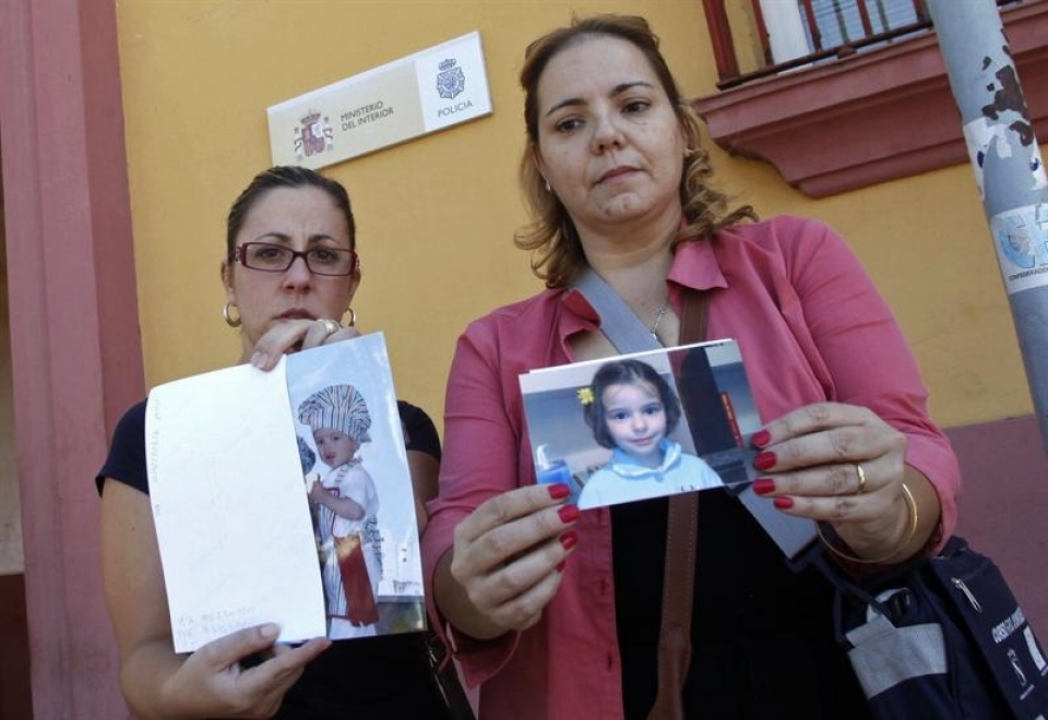Desaparecen dos hermanos de 6 y 2 años que jugaban en Córdoba
