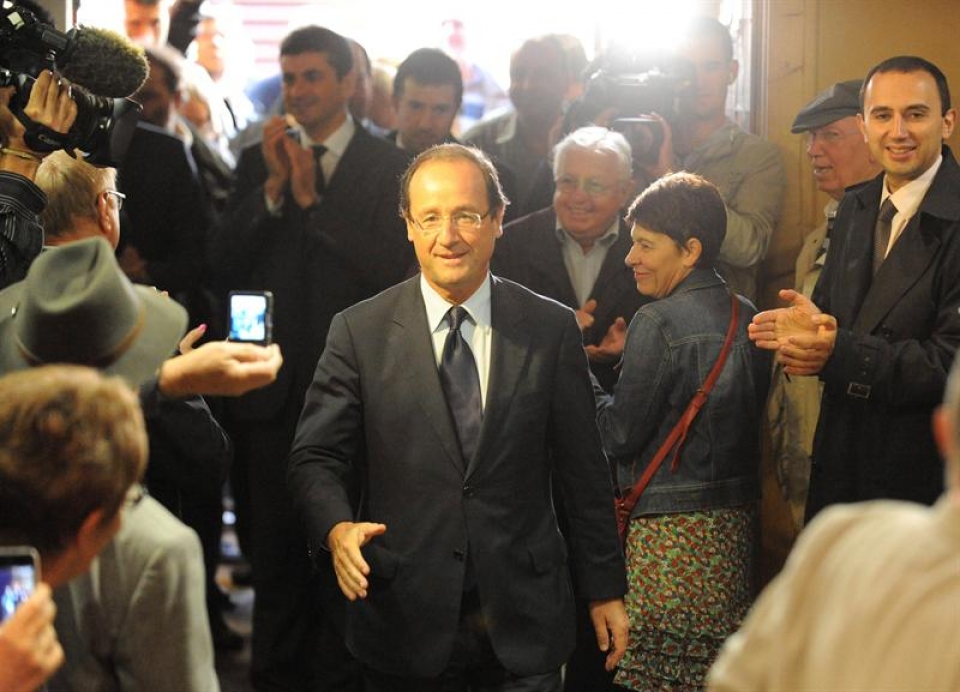 François Hollande, botoa eman baino lehenago. Argazkia: EFE