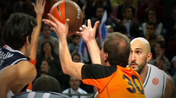 El Caja Laboral y el Bilbao Basket buscarán la clasificación dentro del grupo A. Foto: EFE