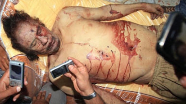 ¿Qué hacer ahora con el cadáver de Gadafi?