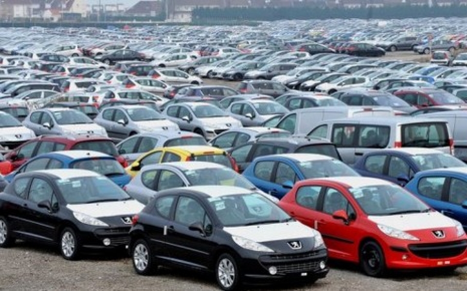 Las matriculaciones de coches han bajado en 2011. Foto: EITB