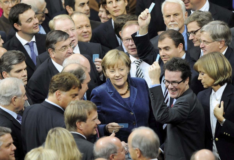 Merkel respaldada por la mayoría de los diputados del Bundestag. EFE