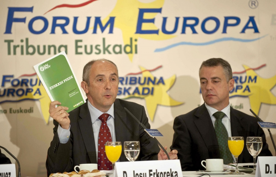 Josu Erkoreka e Iñigo Urkullu, hoy en Forum Europa. EFE