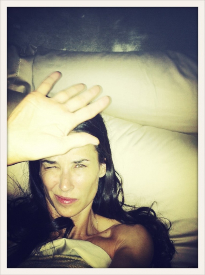 Demi Moore, en shock al enterarse de las fiestas de Ashton Kutcher.