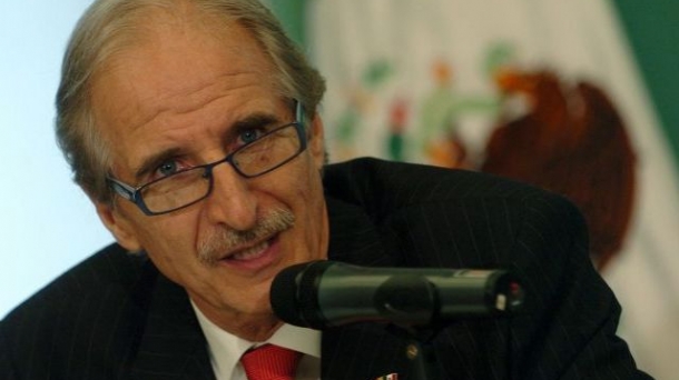 ¿Cómo es la vida en una embajada? ¿Qué papel juegan los diplomáticos?