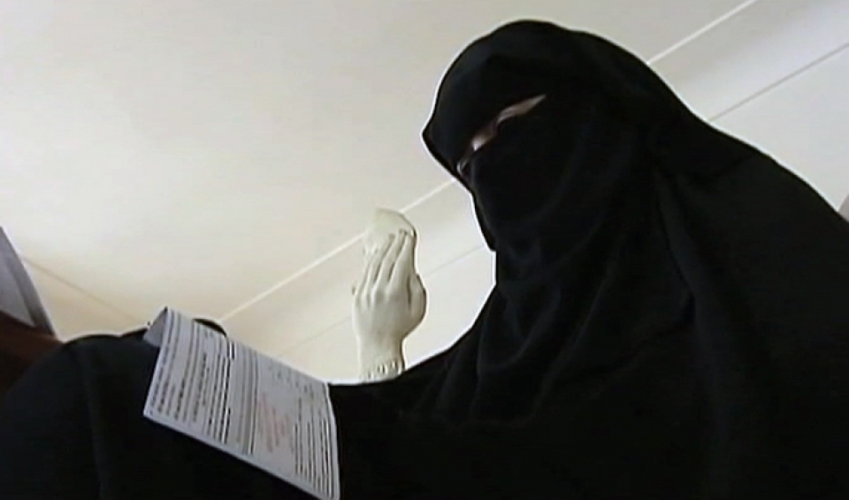 Una mujer con burka. Foto: EITB