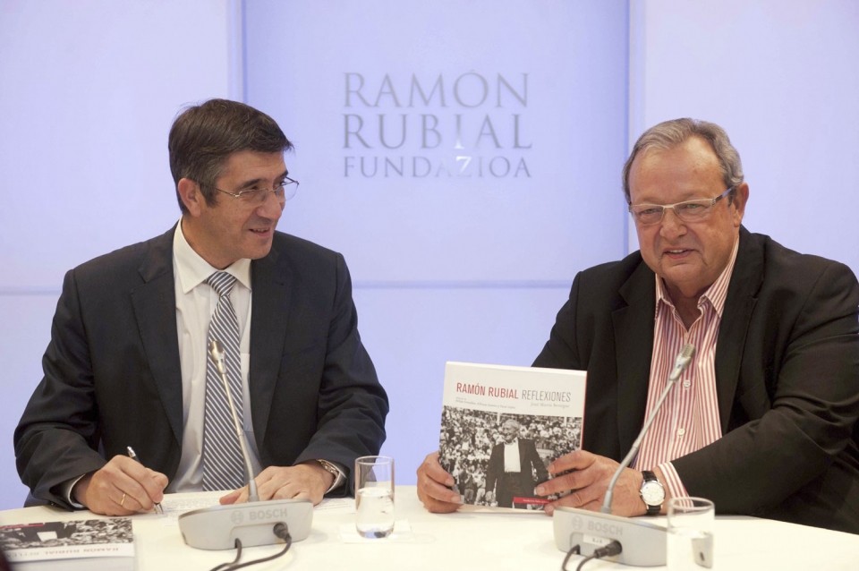 PSE: 'Para Euskadi no es lo mismo Rubalcaba que Rajoy'