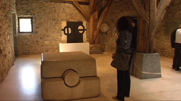 Chillida-Leku museoak ateak ireki ditu 180 eskulturgile hartzeko