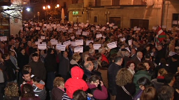 Gatazkaren irtenbidea eskatzeko egindako manifestazioa, Oionen.