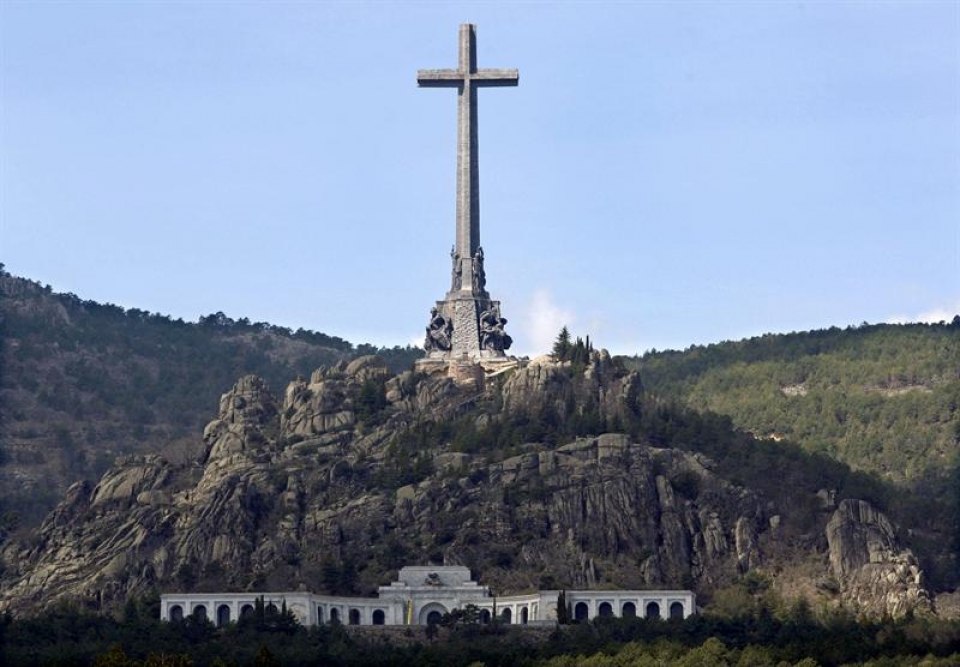 Franco hilobiratuta dagoen Eroritakoen Harana. Argazkia: EFE