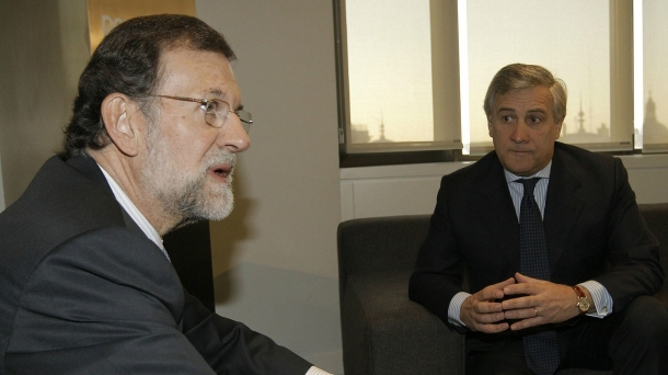 El líder del PP, Mariano Rajoy, y el vicepresidente de la Comisión Europea, Antonio Tajani