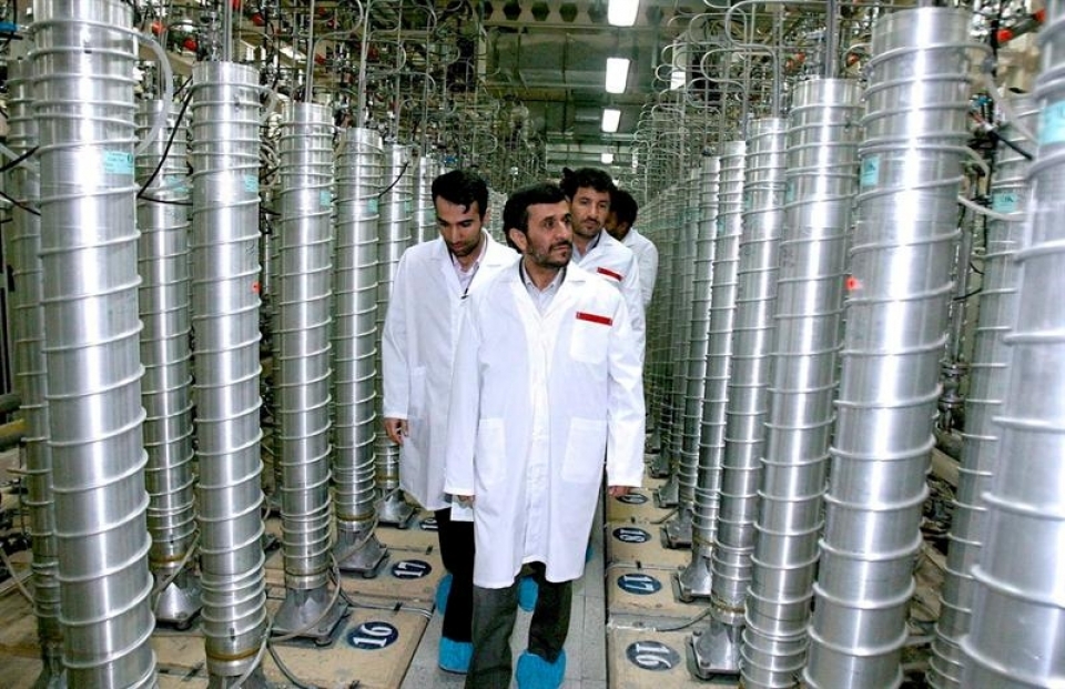 El presidente de Irán Mahmud Ahmadineyad, en una central nuclear. Foto: EFE