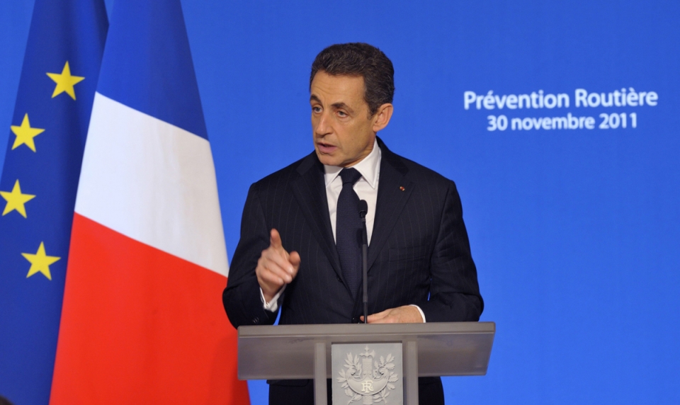 Sarkozy quiere reformar el tratado de Maastrich y del de Schengen.