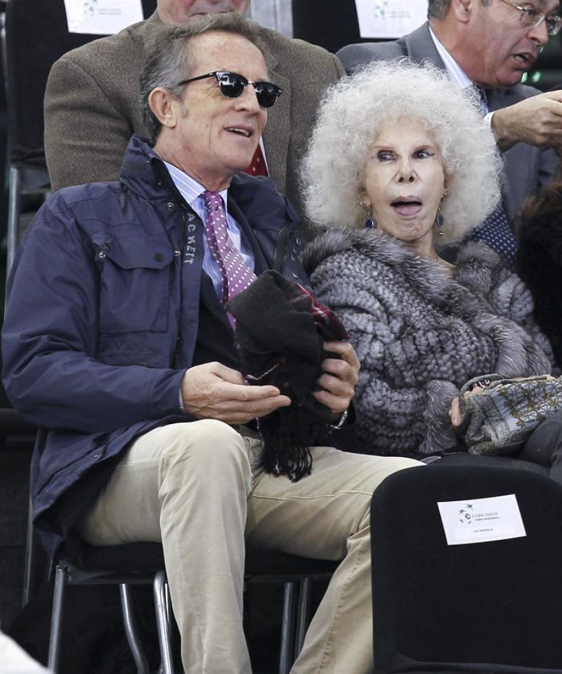 Alfoso Díez y Cayetana de Alba, en la final de la Copa Davis. Foto: EFE