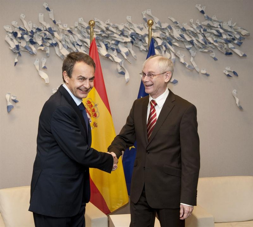 Zapatero saluda al presidente del Consejo Europeo, hoy.