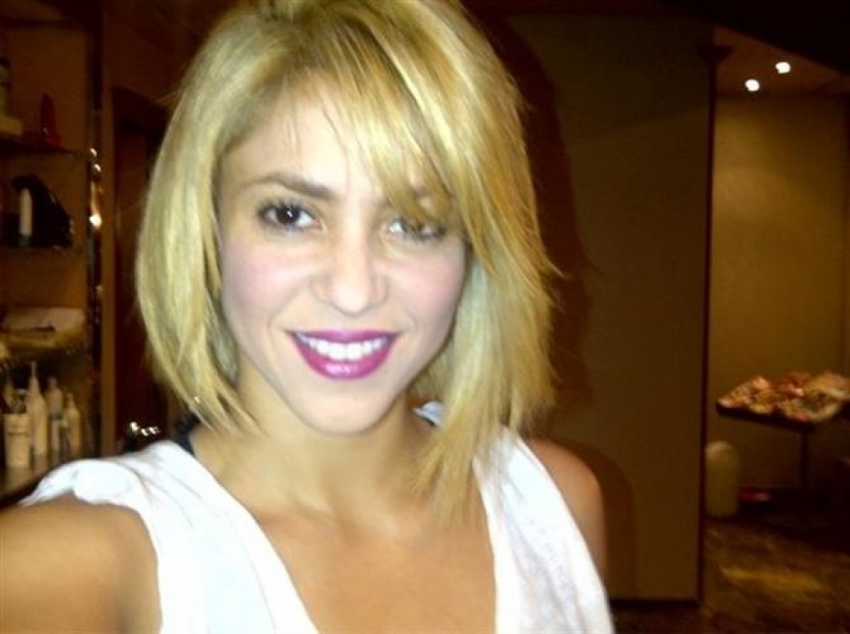 Nuevo look de Shakira. Foto: Twitter