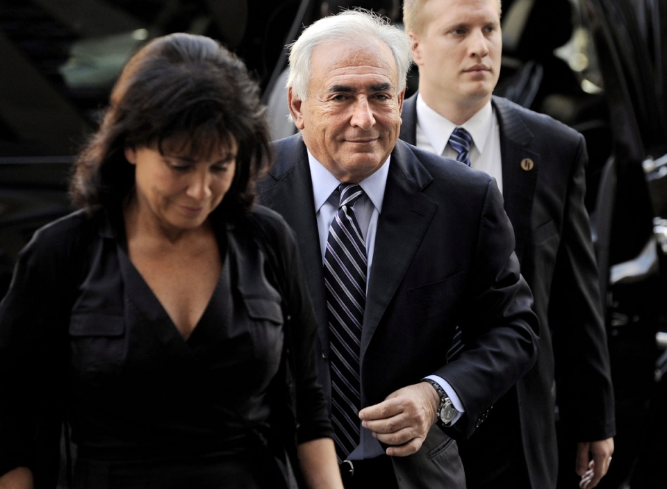 DSK, junto a su mujer cuando se destapó el escándalo del hotel de Nueva York. Foto: EFE