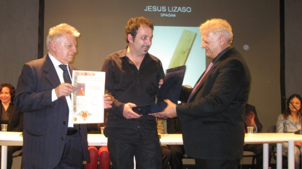 El escultor vizcaíno Jesús Lizaso, premiado en la Bienal de Florencia