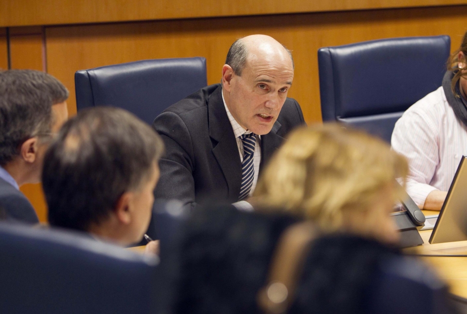 El consejero de Sanidad, Rafael Bengoa. Foto: EFE