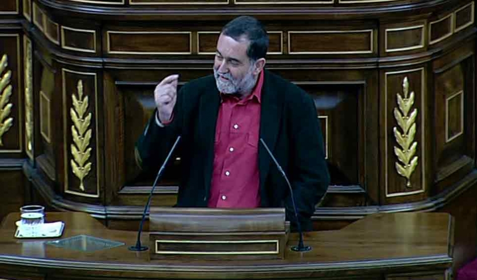 Amaiur pide a Rajoy que se implique en la solución del conflicto vasco