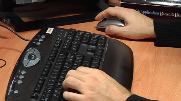 Nortasun lapurrak interneten