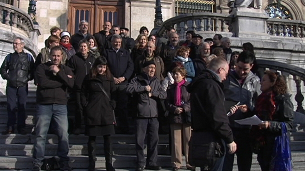 La plataforma ''Egin dezagun bidea'' en la presentación de la manifestación. Foto: EITB