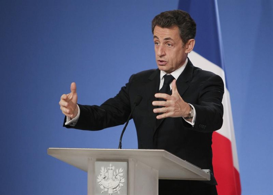 El Gobierno de Sarkozy está a la espera de que ETA haga un gesto definitivo.