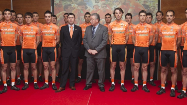 Acto de apertura de la temporada para Euskaltel-Euskadi