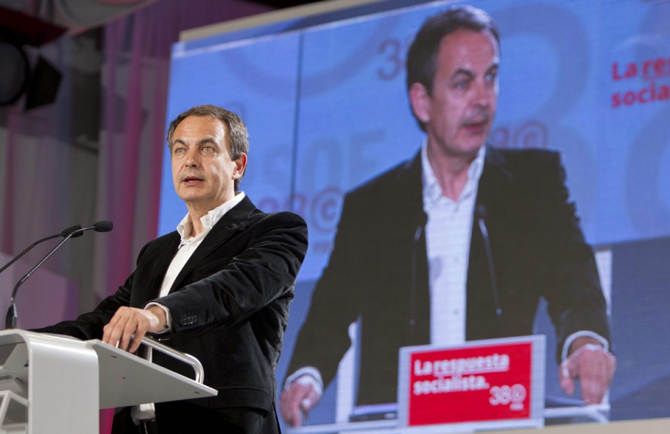 Zapatero durante su intervención en el Congreso Federal del PSOE. Foto: Efe.