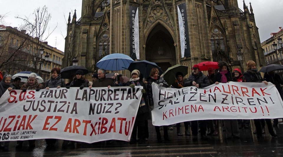 SOS Haur Lapurtuak elkarteak Euskadin egindako azken manifestazioan.