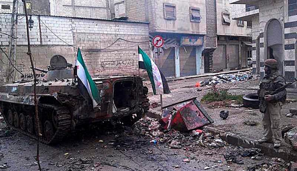 Bombardeo del régimen sobre la ciudad de Homs. Foto: Efe